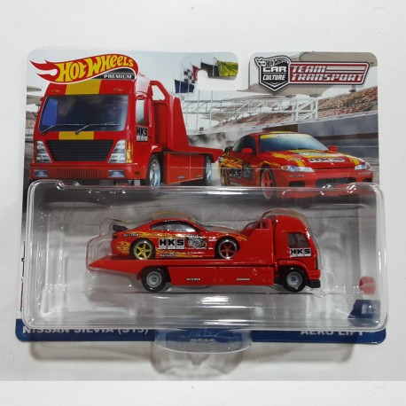 Hot Wheels Premium 1:64 Team Transport Nissan