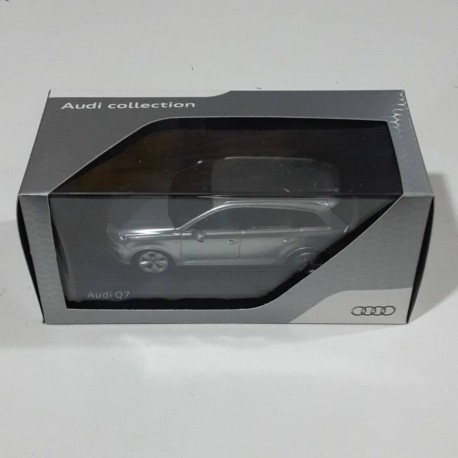 Audi Collection 1:43 Audi Q7