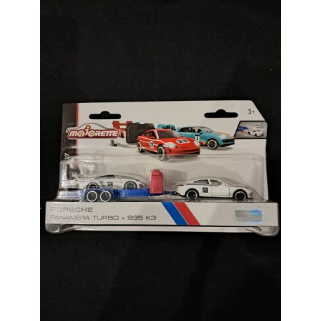 Majorette 1:64 Porsche Panamera Turbo + 935 K3