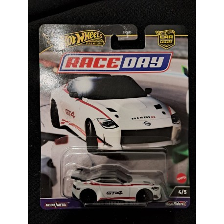 Hotwheels Premium 1:64 2023 Nissan Z GT4 Race Day