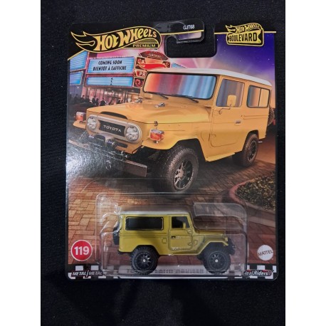 Hotwheels Premium 1:64 Toyota Land Cruiser FJ43