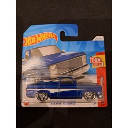 Hotwheels 1:64 '83 Chevy Silverado