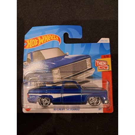 Hotwheels 1:64 '83 Chevy Silverado