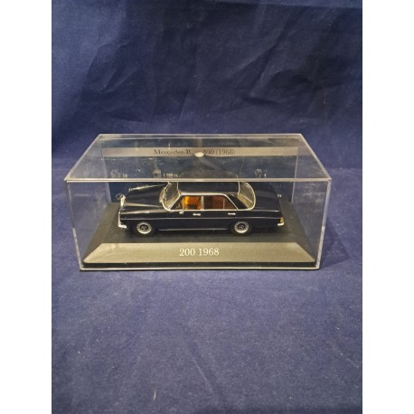 IXO Models 1:43 Mercedes-Benz 200 1968