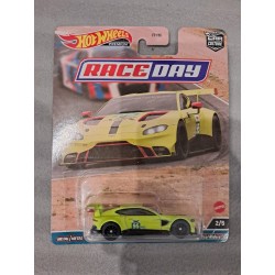 Hot Wheels Premium 1:64 Aston Martin Vantage GTE (Race Day)
