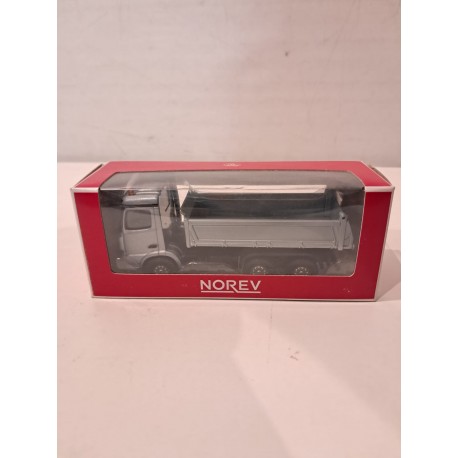 Norev 1:64 Mercedes Benz Arocs