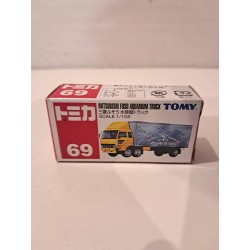 Tomica 1:102 Mitsubishi Fuso Aquarium Truck