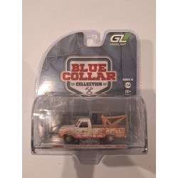 Greenlight 1:64 1973 Ford F-100 with Drop-in Tow Hook
