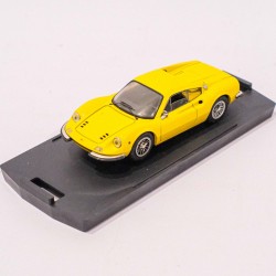 Bang 1:43 Ferrari Dino 206 Street 1967