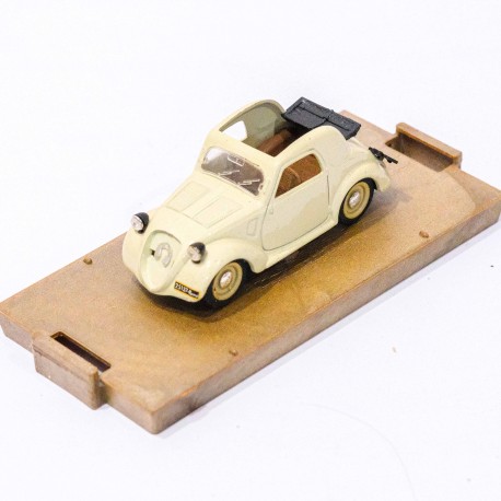 Brumm 1:43 Fiat 500 Topolino 1936-1948