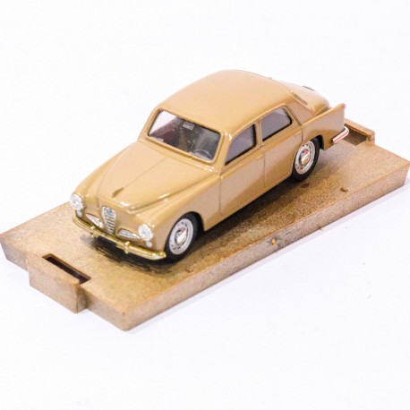 Brumm 1:43 Alfaromeo 1900 1950