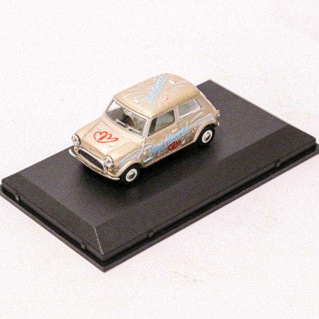 Oxford 1:43 MINI - Just Married