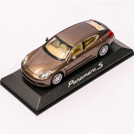 Minichamps 1:43 Porsche Panamera S
