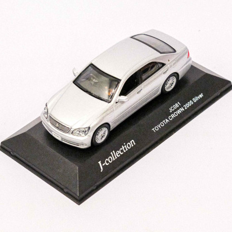 IXO Models 1:43 Toyota Crown 2005 Silver