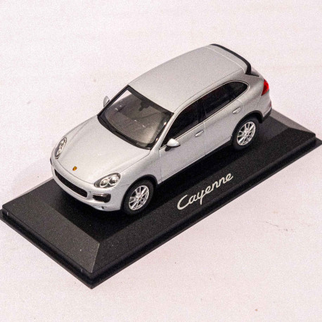 Minichamps 1:43 Porsche Cayenne